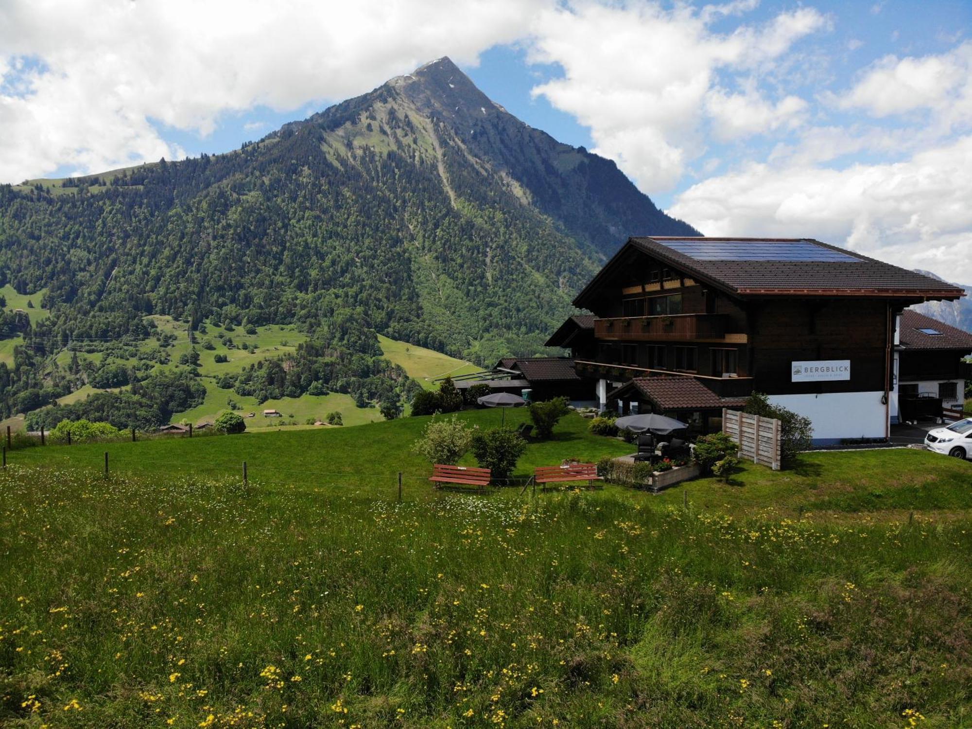 Bergblick Lodge - 3 Sterne Garni - Neueroeffnung Aeschi Bei Spiez Exterior photo