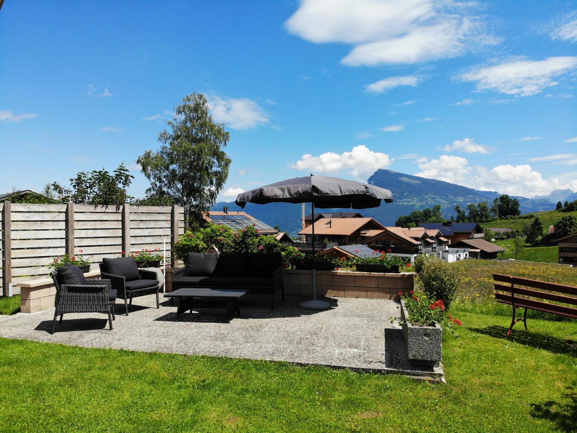 Bergblick Lodge - 3 Sterne Garni - Neueroeffnung Aeschi Bei Spiez Exterior photo